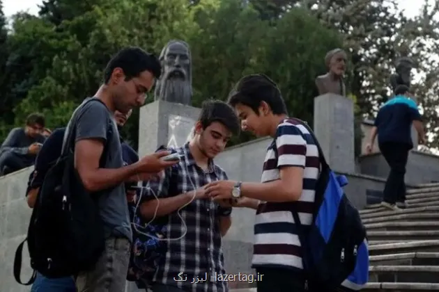 جوانانی میان دو جهان گمشده در فضای مجازی و در جستجوی فرصتهای حقیقی