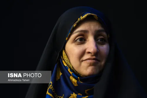 معاون پزشکیان: پیگیر صدور گواهینامه موتورسیکلت برای زنان هستیم