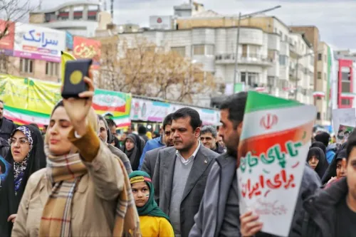 معاون علمی رئیس جمهوری در راهپیمایی ۲۲بهمن حضور یافت